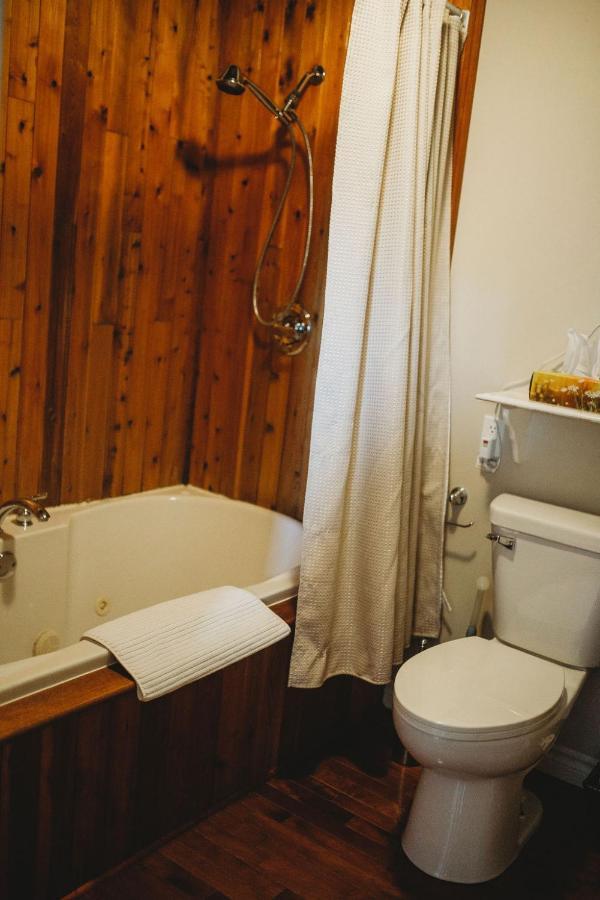 Carriage House Inn Four&a Half Stars Grand Falls Windsor Exterior foto