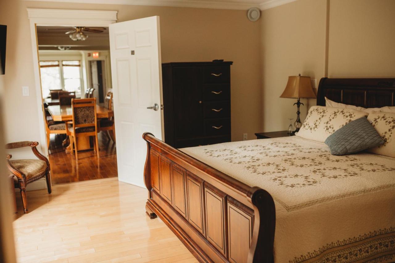 Carriage House Inn Four&a Half Stars Grand Falls Windsor Exterior foto